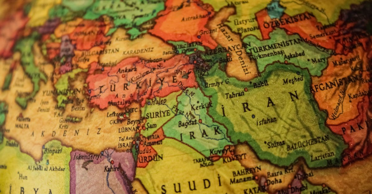 Le Détroit d'Hormuz : Poumon Vital ou Goulot d'Étranglement Mondial ?